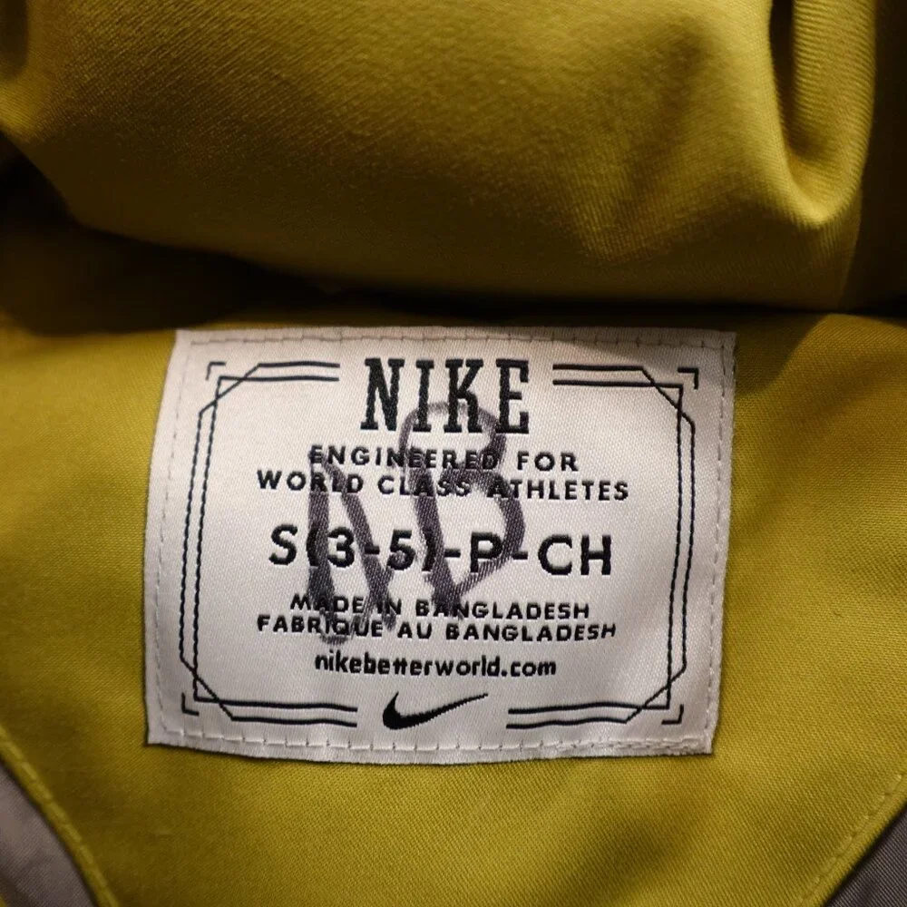 Nike Dew Tour Puffer‎ Vest Women’s Small Yellow Toggle Insulated